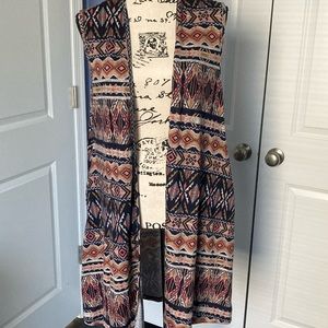 Honey and Lace 2XL Sleeveless Cardigan
